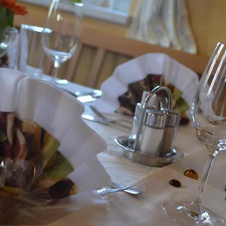 来本费德尔斯德本宾馆