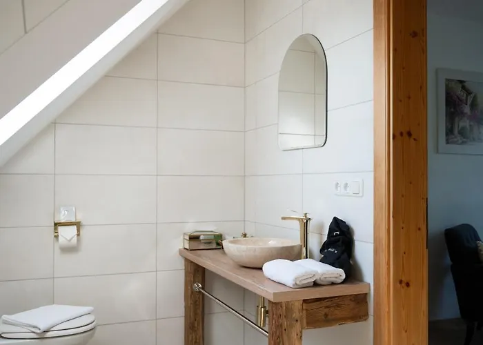 Leibenfelderstub'n אורחן