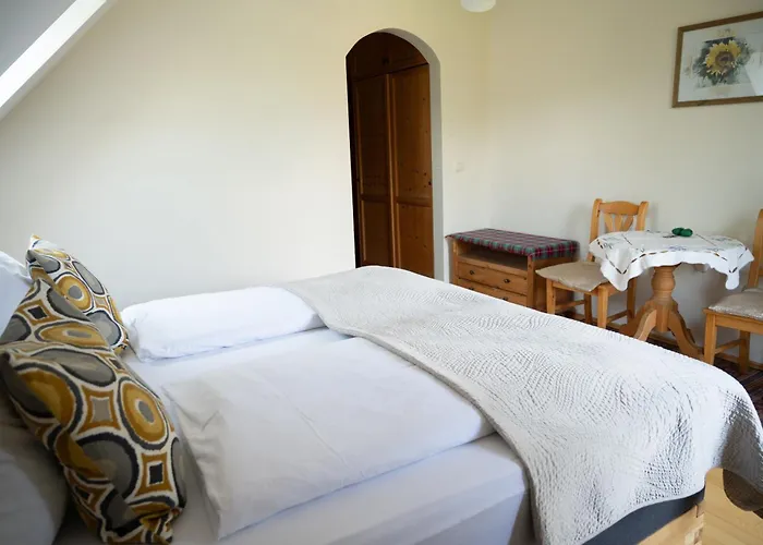 Leibenfelderstub'n אורחן דויטשלנדסברג